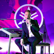 Alex Payler Electone Player www.alexpayler.com