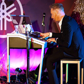 Alex Payler Electone Player www.alexpayler.com